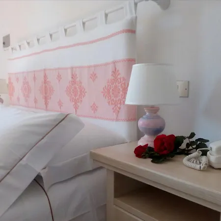 Hotel Mya Porto Cervo 3*