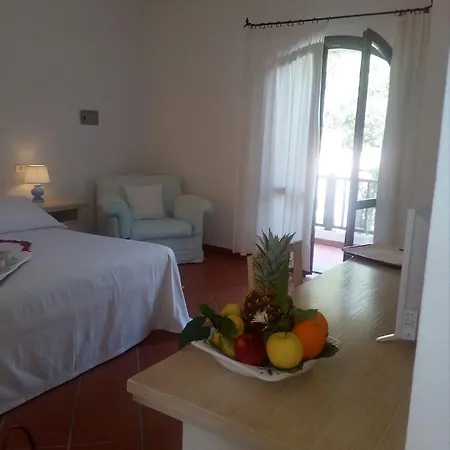 Hotel Mya Porto Cervo 3* 포르투 세르보