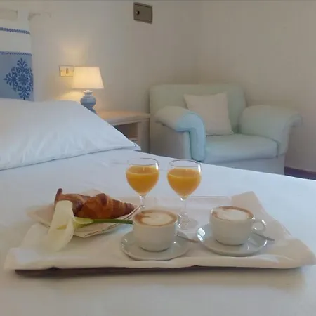 Hotel Mya Porto Cervo 호텔 포르투 세르보