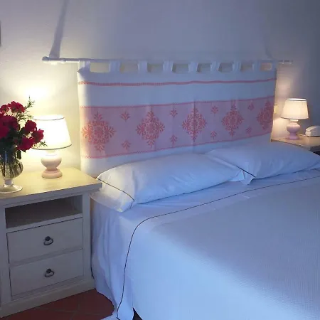 Hotel Mya Porto Cervo 3* 포르투 세르보
