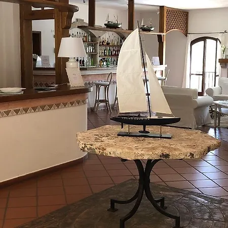 Hotel Mya Porto Cervo 3*